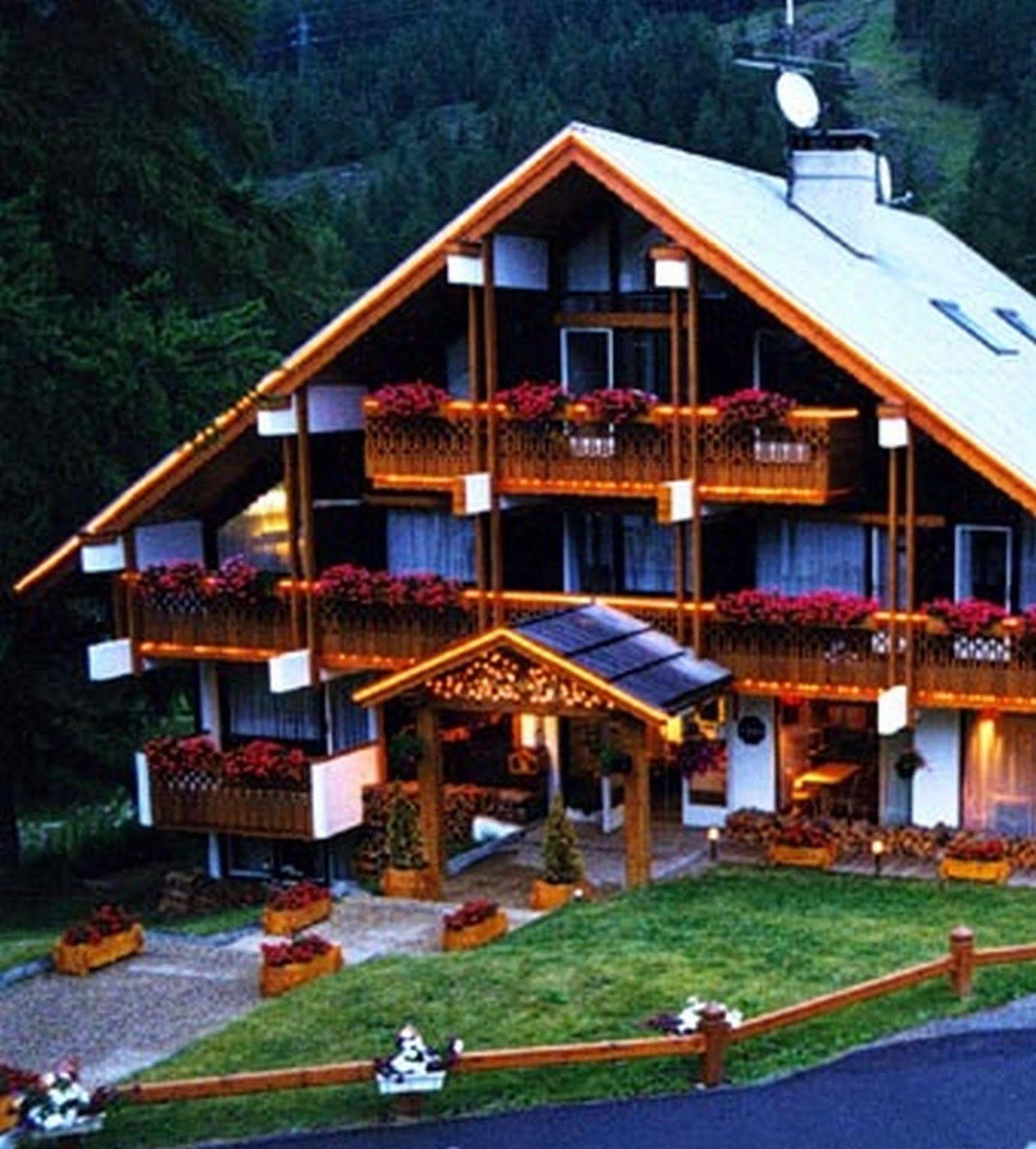 Ecureuil Hotel Vars (Hautes-Alpes)